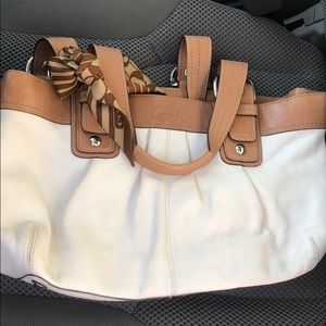 Coach purse in really good condition